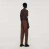 Elastische broek met rechte pijpen Elastische broek met rechte pijpen