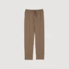 Elastische broek met rechte pijpen Elastische broek met rechte pijpen