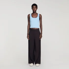 Gebreide top met gehaakte details