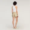 Gestreepte korte broek met bloemenborduursels Gestreepte korte broek met bloemenborduursels