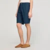 Jeansshort met vierkante kruisnaad Jeansshort met vierkante kruisnaad