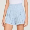Korte, gehaakte short met hoge taille en kralenversiering Korte, gehaakte short met hoge taille en kralenversiering