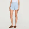 Korte, gehaakte short met hoge taille en kralenversiering Korte, gehaakte short met hoge taille en kralenversiering