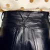 Leren broek met wijd uitlopende pijpen Leren broek met wijd uitlopende pijpen