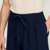 Linnen short met elastische tailleband Linnen short met elastische tailleband