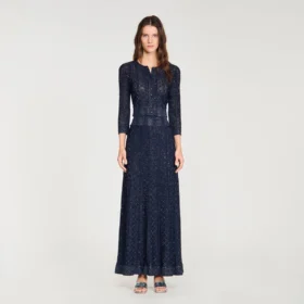 Maxirok van gebreid materiaal met strass-steentjes