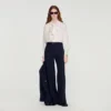 Minimalistische broek met krijtstrepen Minimalistische broek met krijtstrepen
