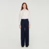 Minimalistische broek met krijtstrepen Minimalistische broek met krijtstrepen
