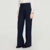 Minimalistische broek met krijtstrepen Minimalistische broek met krijtstrepen
