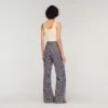 Soepelvallende broek met bloemenprint Soepelvallende broek met bloemenprint