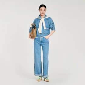 Verbleekte jeans met wijde, rechte pijpen Verbleekte jeans met wijde, rechte pijpen