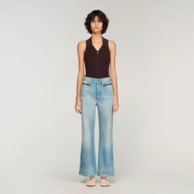 Verbleekte katoenen jeans met rechte pijpen en ritssluiting Verbleekte katoenen jeans met rechte pijpen en ritssluiting